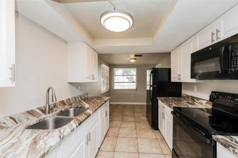 7004 Mayfield Drive, Port Richey FL - photo 9 of 23