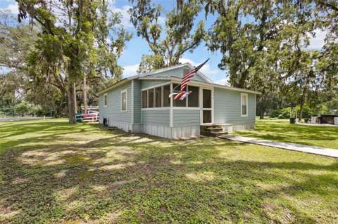 729 NW 3Rd Avenue, home for sale in Trenton 32693