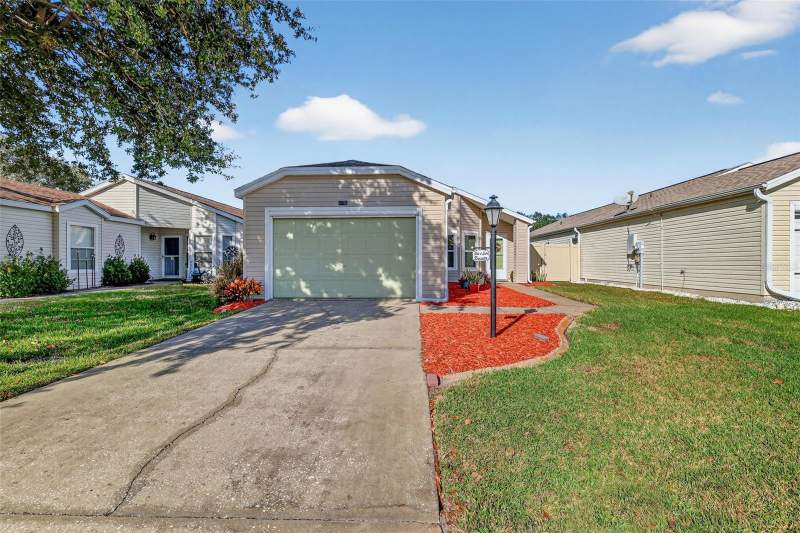 2 bedroom Single Family Residence at 4900 Heron Run Circle, Plantation At Leesburg Heron Run, Leesburg — photo 2
