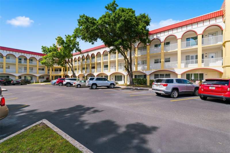 2 bedroom Condominium at 2430 Florentine Way #58, On Top Of The World, Clearwater — photo 2