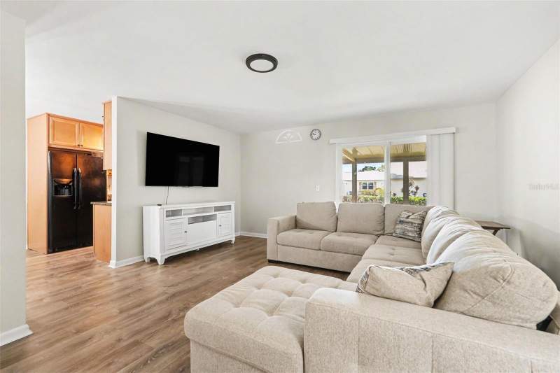 2 bedroom Condominium at 3267 39th Street #B, West Shore Village One, St Petersburg — photo 3