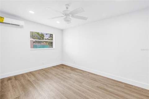110 NE Monroe Circle #1, St Petersburg FL - photo 21 of 64