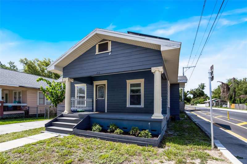 3 bedroom Single Family Residence at 212 W Genesee Street, Meadowbrook, Tampa — photo 1