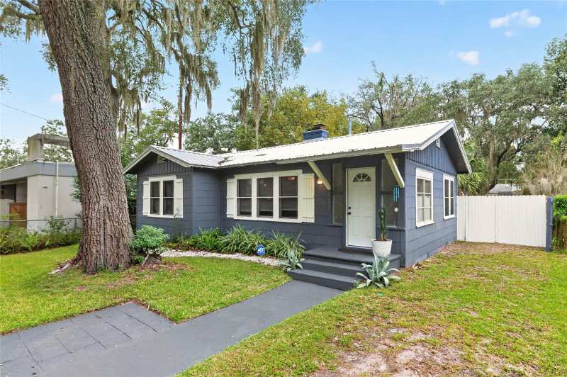 2 bedroom Single Family Residence at 1242 NW 30th Avenue, Sun Crest, Gainesville — photo 1