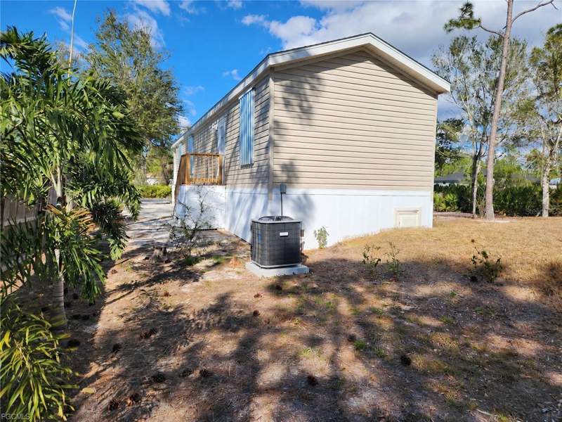 2 bedroom Manufactured Home at 27029 Sumatra Drive, Trop G A, Punta Gorda — photo 3