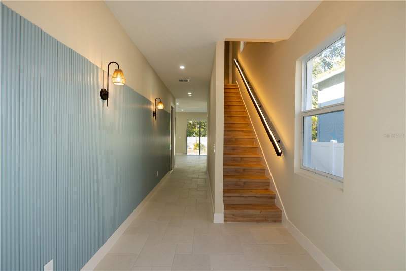 4 bedroom Single Family Residence at 7617 Amherst Street, Town Of Citrus Park, Tampa — photo 4