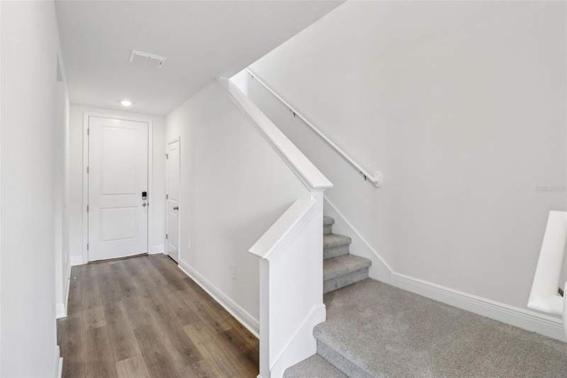 4 bedroom Single Family Residence at 807 Sunshower Drive, The Reserve At Hammock Oaks, Lady Lake — photo 5