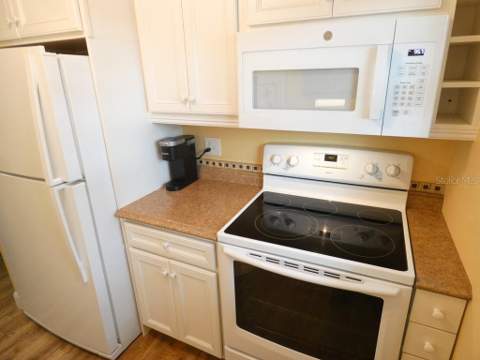 4801 Airport Road #213, Zephyrhills FL - photo 6 of 6