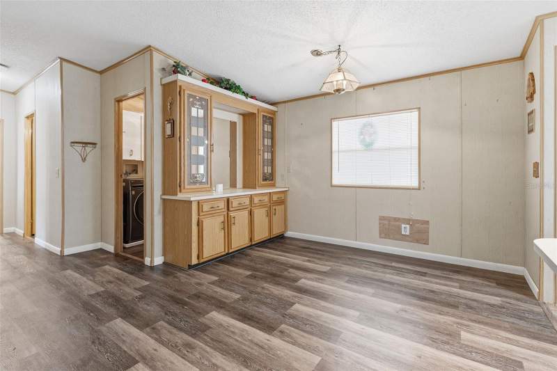 2 bedroom Manufactured Home at 410 Dolphin Drive, Gull-Aire Village, Oldsmar — photo 5