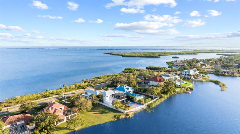 5 bedroom Single Family Residence at 951 S Bayshore Boulevard, Bonita Vista, Safety Harbor — photo 4