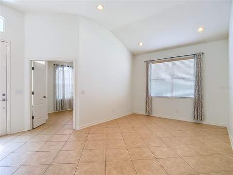 220 Ronja Lane, Valrico FL - photo 9 of 95