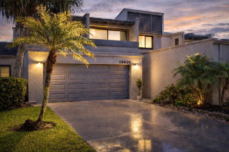 Carrollwood Village TwinlakesHomes for Sale in Tampa, FL