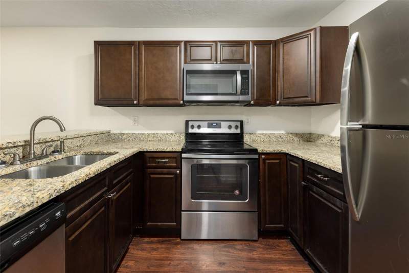 2 bedroom Condominium at 83 SE 16th Avenue #E202, Treehouse Village, Gainesville — photo 2