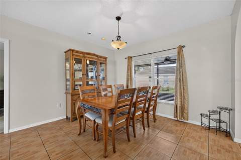 925 Gillingham Court, Kissimmee FL - photo 8 of 42