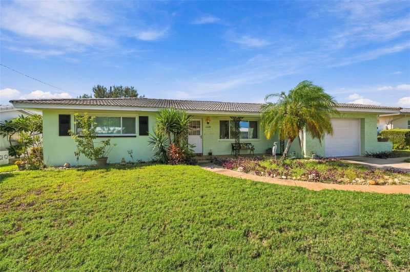 2 bedroom Single Family Residence at 11074 56th Avenue, Williamsdale Square 2nd Add, Seminole — photo 1
