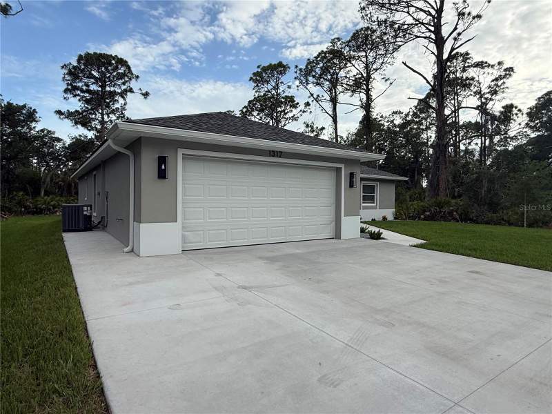 4 bedroom Single Family Residence at 1317 Biscayne Drive, Port Charlotte Sec 048, Port Charlotte — photo 5