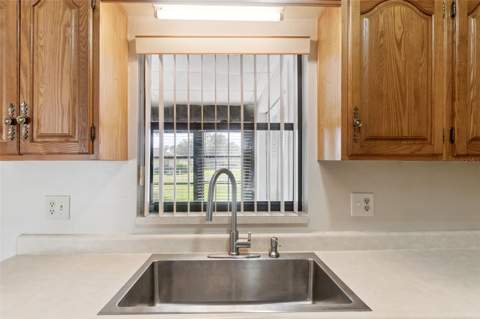 12418 Orangewood Circle, Tavares FL - photo 10 of 33