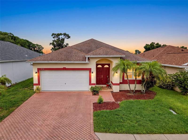 Barclay TrailsHomes for Sale in Pinellas Park, FL