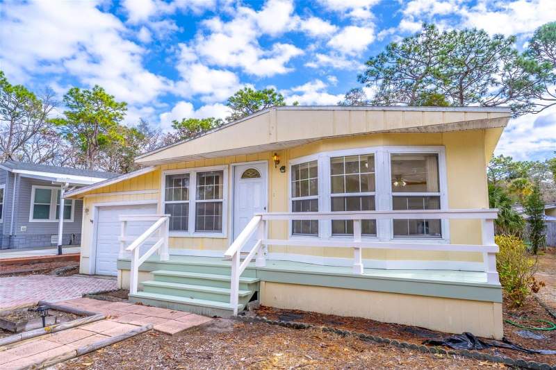 2 bedroom Mobile Home at 320 N Forest Boulevard, The Forest, Lake Mary — photo 5