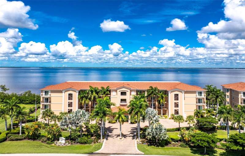 3 bedroom Condominium at 95 N Marion Court #135, Solamar, Punta Gorda — photo 2