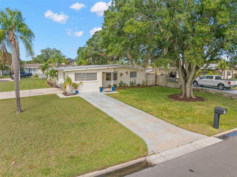 3 bedroom Single Family Residence at 332 Westwinds Drive, Baywood Village, Palm Harbor — photo 4