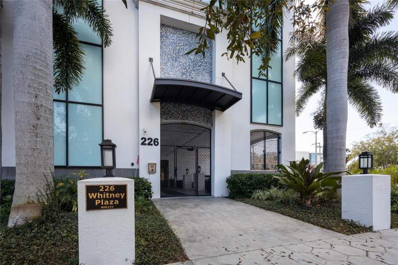 Walker-Whitney Plaza Condo