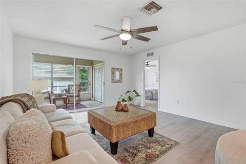 2265 Bancroft Circle #B, Palm Harbor FL - photo 18 of 40