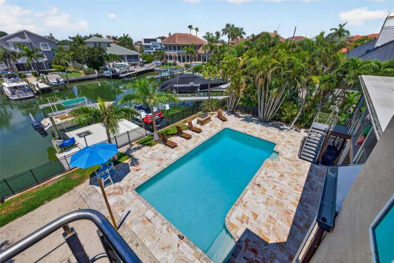 4 bedroom Single Family Residence at 113 7th Street, Tierra Verde Unit 1 1st Rep, St Petersburg — photo 2