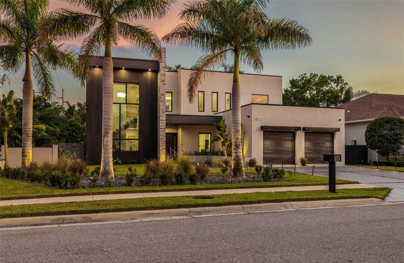 4 bedroom Single Family Residence at 3600 W Kensington Avenue, Bel Mar Rev Unit 7, Tampa — photo 1
