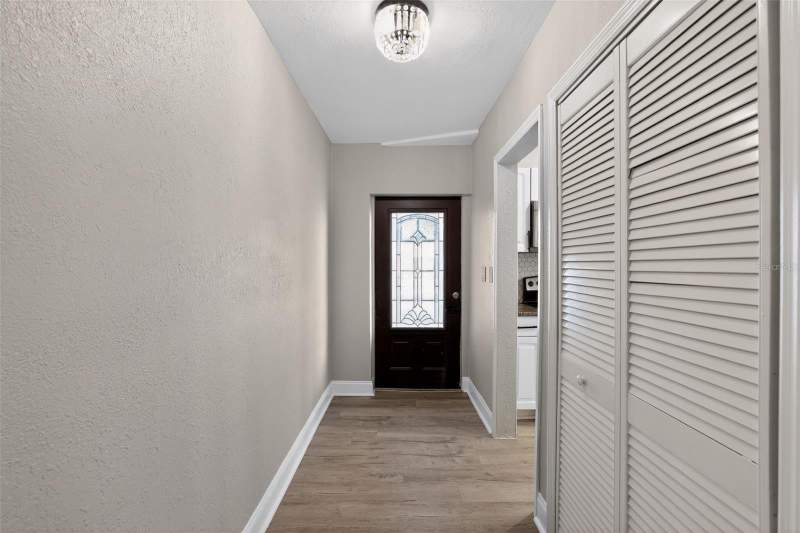 4 bedroom Single Family Residence at 1081 55TH TERRACE, CATALINA GARDENS, ST PETERSBURG — photo 4