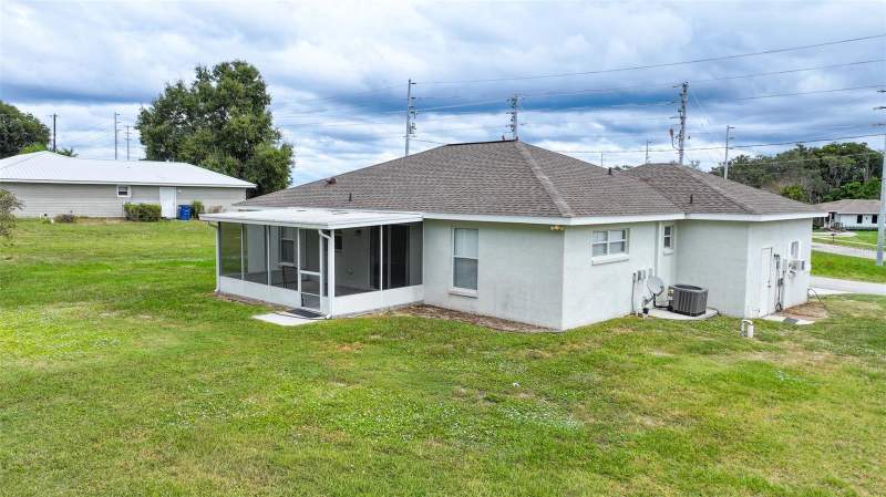 3 bedroom Single Family Residence at 1420 Hiawatha Avenue, Sebring Heights Sub, Sebring — photo 3