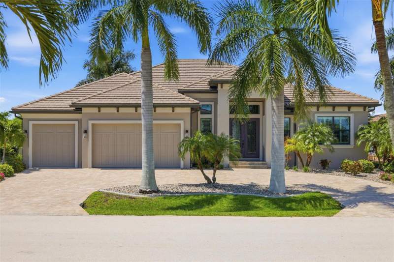 4 bedroom Single Family Residence at 1418 Kinglet Drive, Punta Gorda Isles Sec 14, Punta Gorda — photo 2