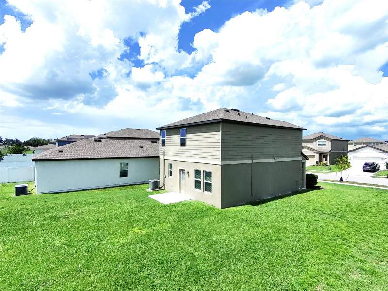 3 bedroom Single Family Residence at 35123 White Water Lily Way, Hidden Crk Ph 1 & 2, Zephyrhills — photo 2