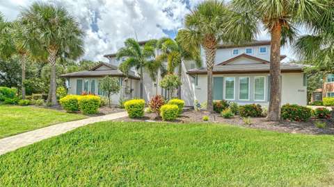 7552 Divot Loop, home for sale in Bradenton 34202