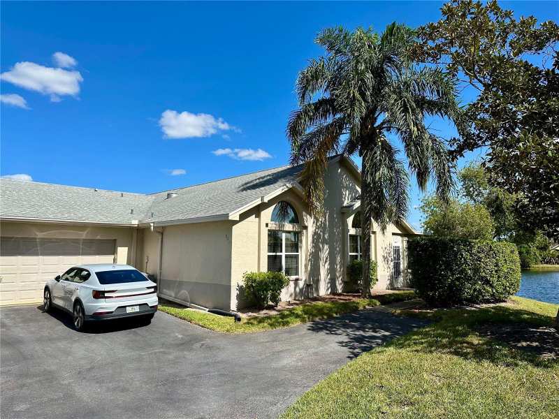 3 bedroom Single Family Residence at 801 Silverthorn Lane, Fairway Palms A Condo, Sun City Center — photo 1