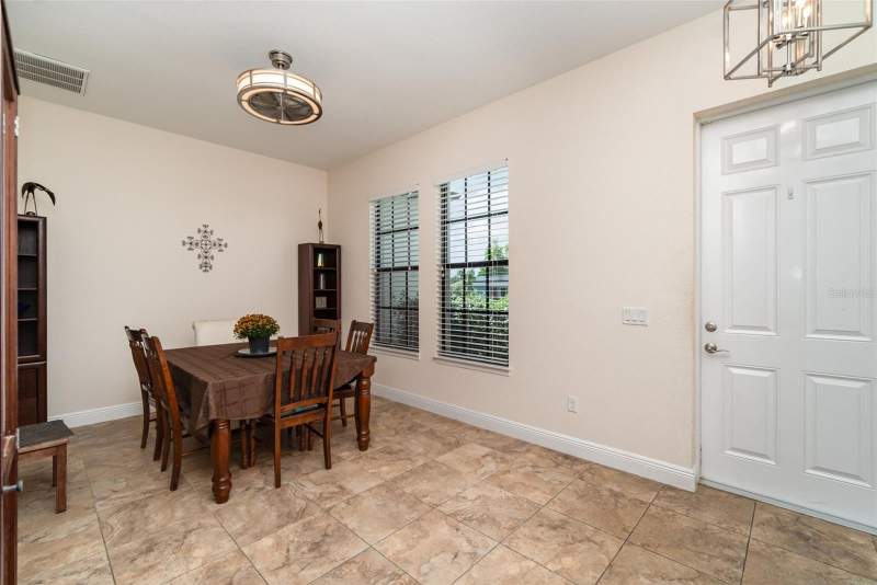 3 bedroom Single Family Residence at 3137 SE 8th Avenue, Cape Coral, Cape Coral — photo 2
