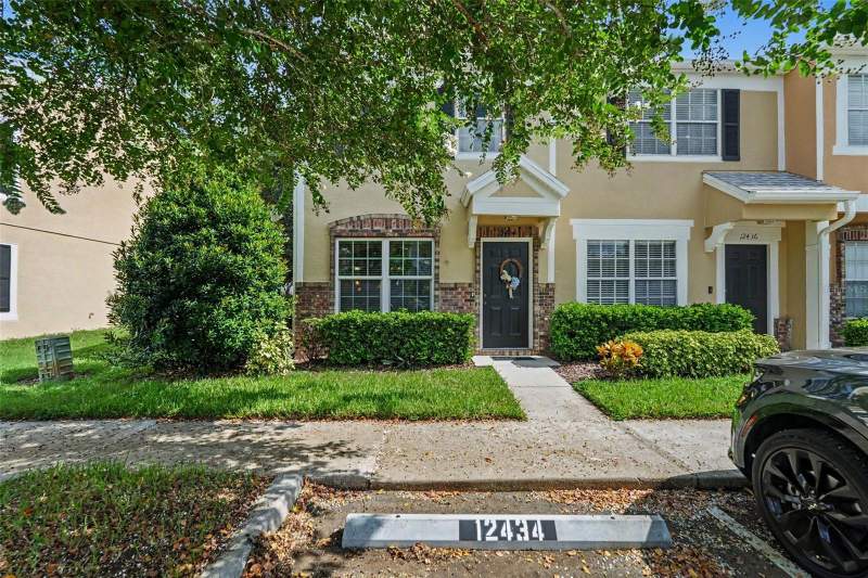 2 bedroom Townhouse at 12434 Berkeley Square Drive, Berkeley Square, Tampa — photo 5