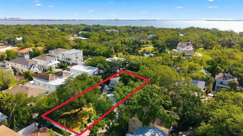 4 bedroom Single Family Residence at 2607 W Wyoming Avenue, Wrights Alotment An Add, Tampa — photo 2