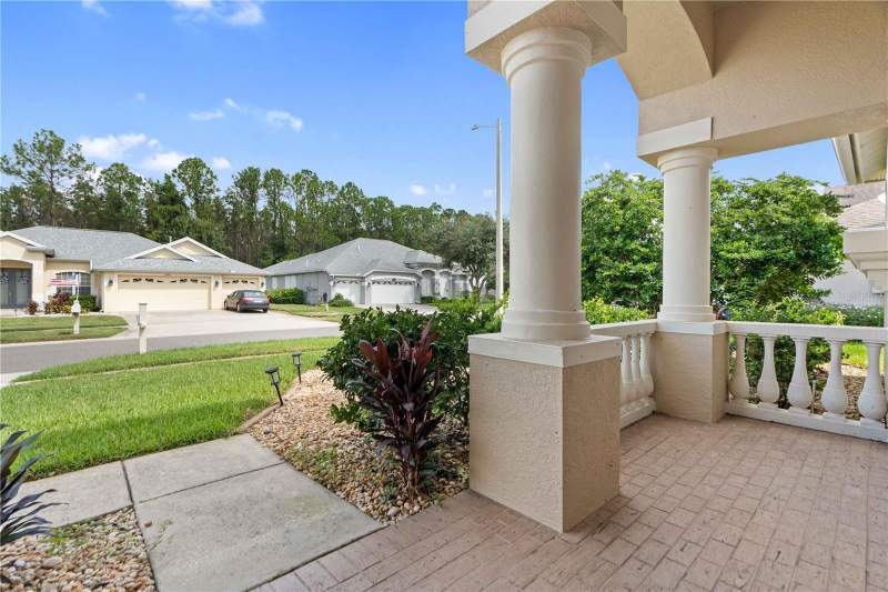 5 bedroom Single Family Residence at 30406 Colehaven Court, Meadow Pointe Prcl 18 Unit 01 & 03, Wesley Chapel — photo 4