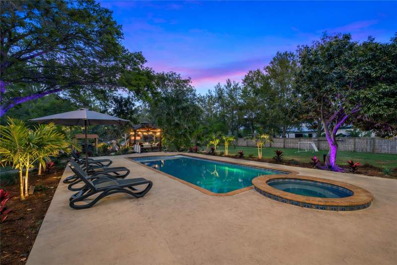 6 bedroom Single Family Residence at 10852 131st Street, Norris Acre, Largo — photo 3