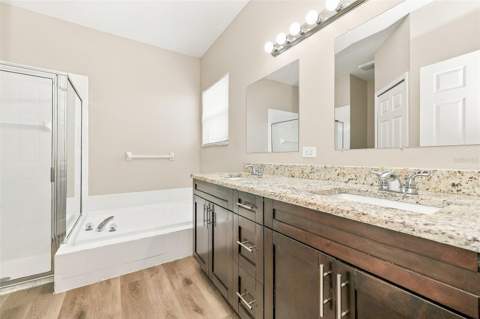 906 Grand Canyon Drive, Valrico FL - photo 17 of 33