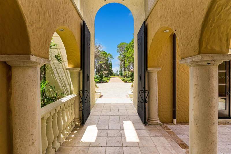 6 bedroom Single Family Residence at 16619 Arezo Court, Bella Collina Sub, Montverde — photo 4