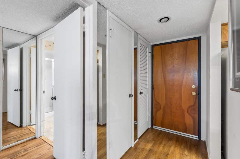 2 bedroom Condominium at 2587 Countryside Boulevard #6110, Inverness Condo, Clearwater — photo 5