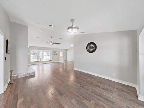 438 Lafayette Boulevard, Oldsmar FL - photo 10 of 65
