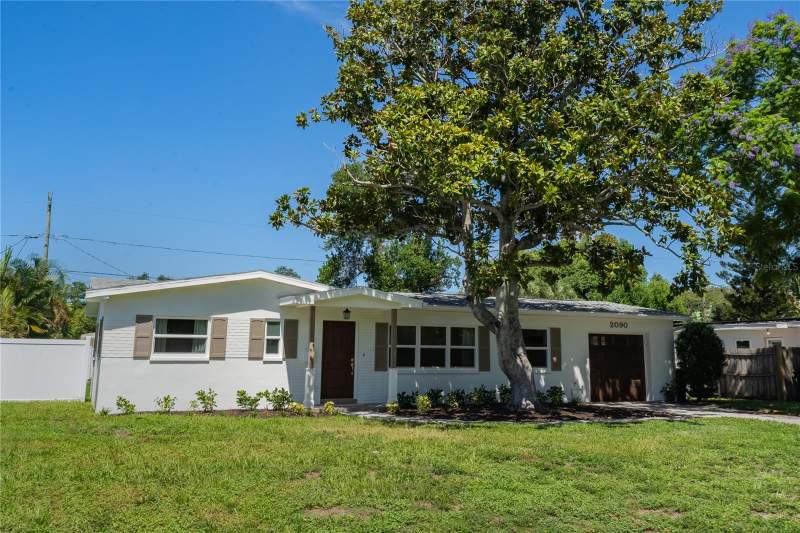 3 bedroom Single Family Residence at 2090 76th Street, Jungle Country Club 4th Add, St Petersburg — photo 2