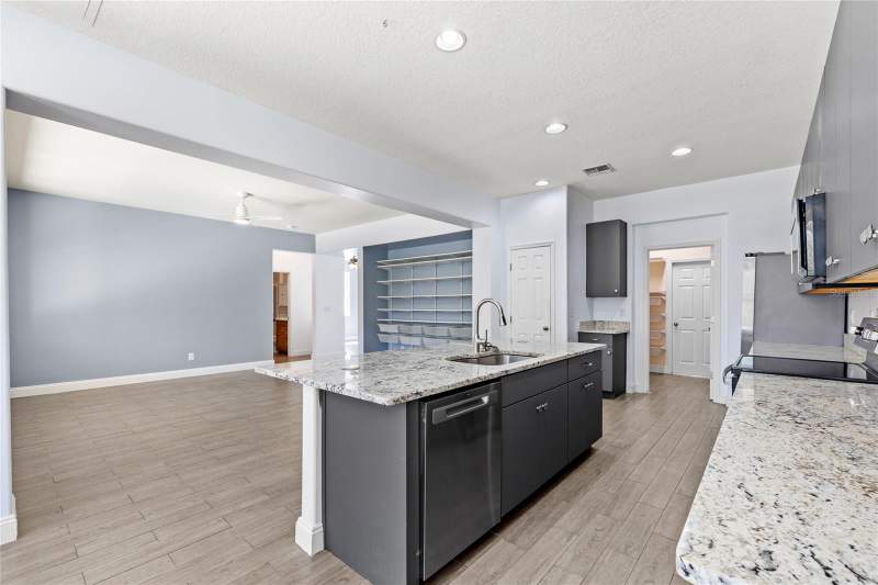 6 bedroom Single Family Residence at 16943 SUNRISE VISTA DRIVE, SUNRISE LAKES PH III SUB, CLERMONT — photo 5
