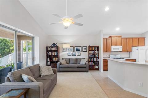 5335 Clover Mist Drive, Apollo Beach FL - photo 17 of 44