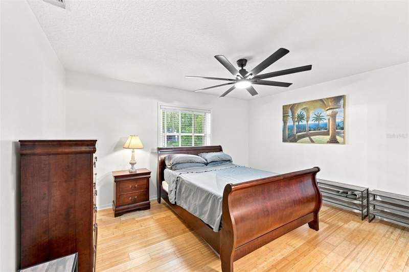 3 bedroom Single Family Residence at 2107 W Fore Drive, Forest Hills Estates, Tampa — photo 4