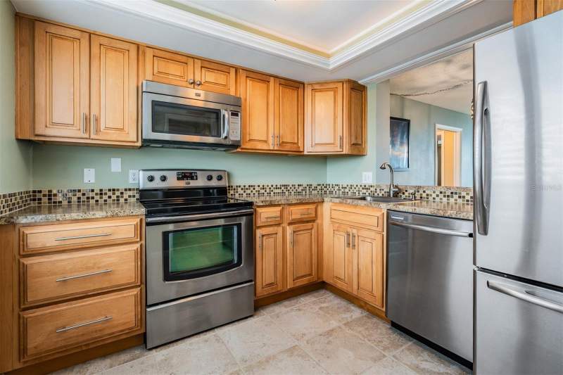 2 bedroom Condominium at 2620 Cove Cay Drive #601, Cove Cay 26-20 Village II, Clearwater — photo 4