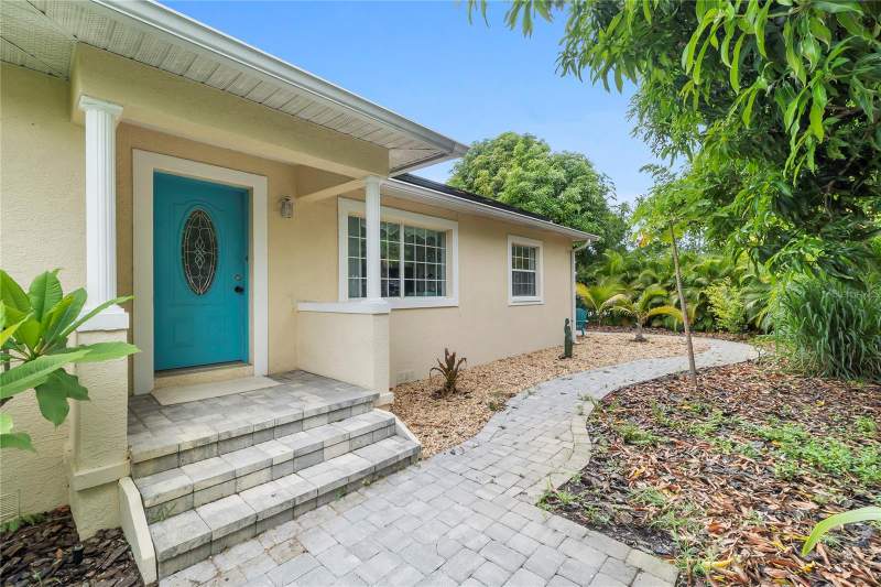 4 bedroom Single Family Residence at 1701 38th Avenue, Lynnmoor, St Petersburg — photo 2